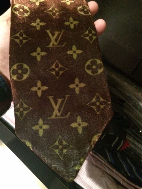 louis vuitton bow tie monogram|louis vuitton monogram gradient.